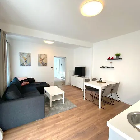 White - Mit Terrasse Apartament Mürzzuschlag