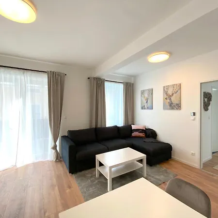 White - Mit Terrasse 아파트 뮈르츠슐라크