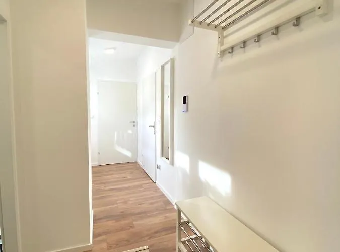 White - Mit Terrasse Apartman *